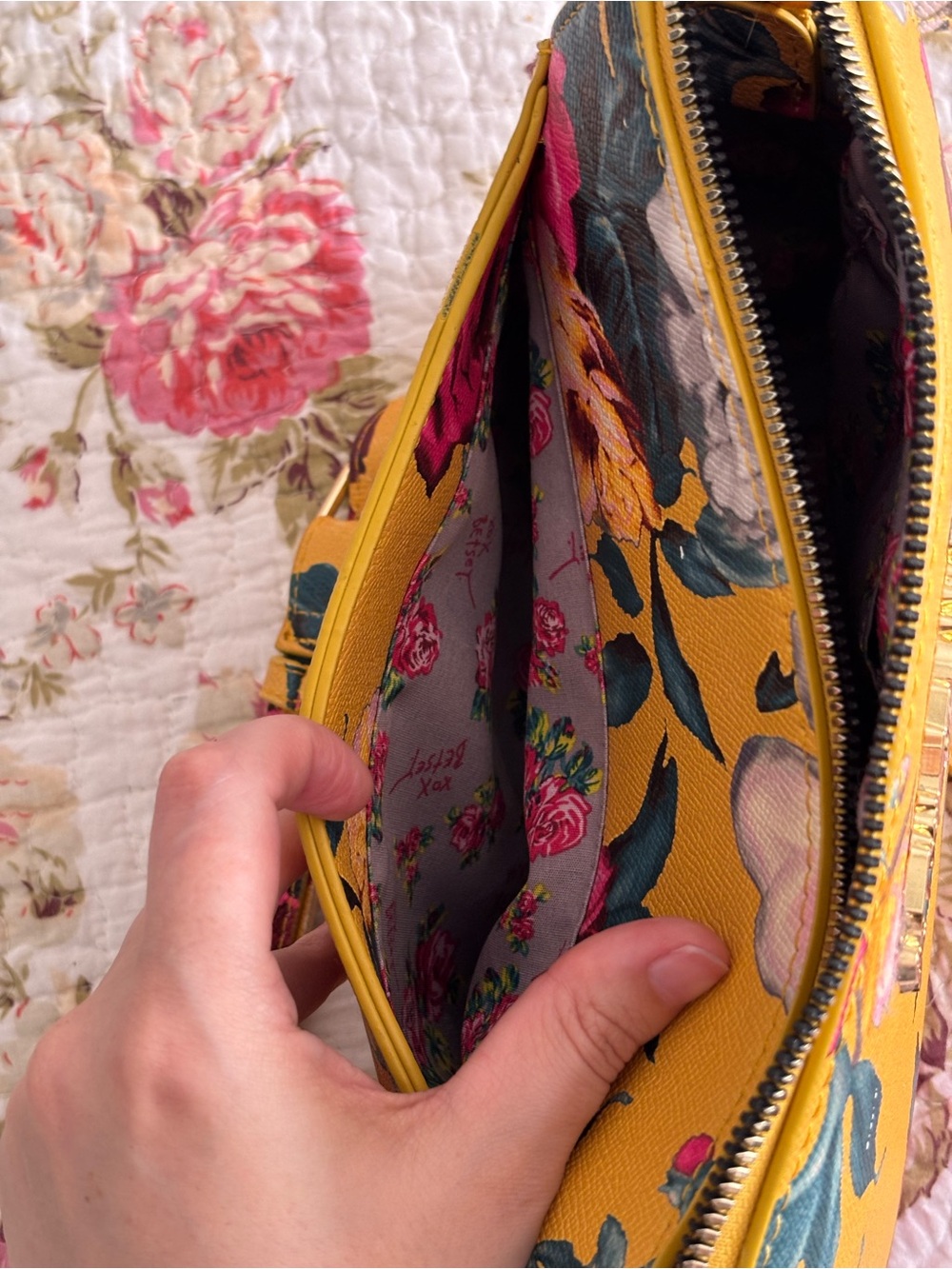 Betsey Johnson Floral Crossbody Bag - Picture 4 of 8